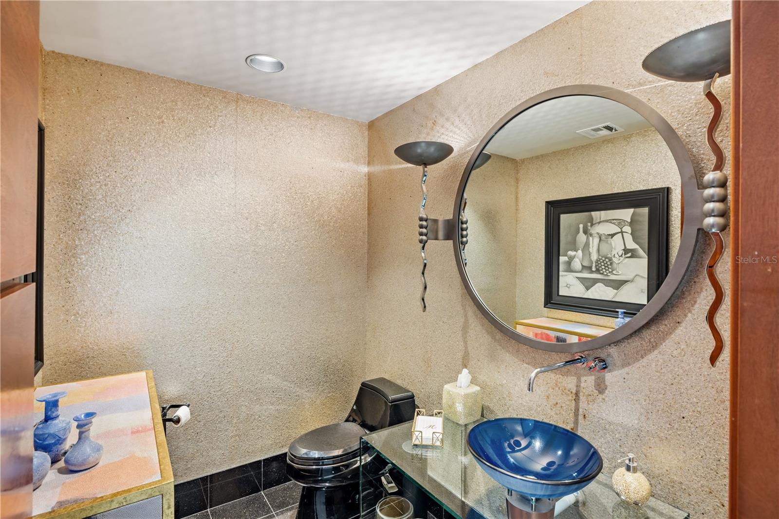 Image 24 of 95 For 5004 64th Dr W