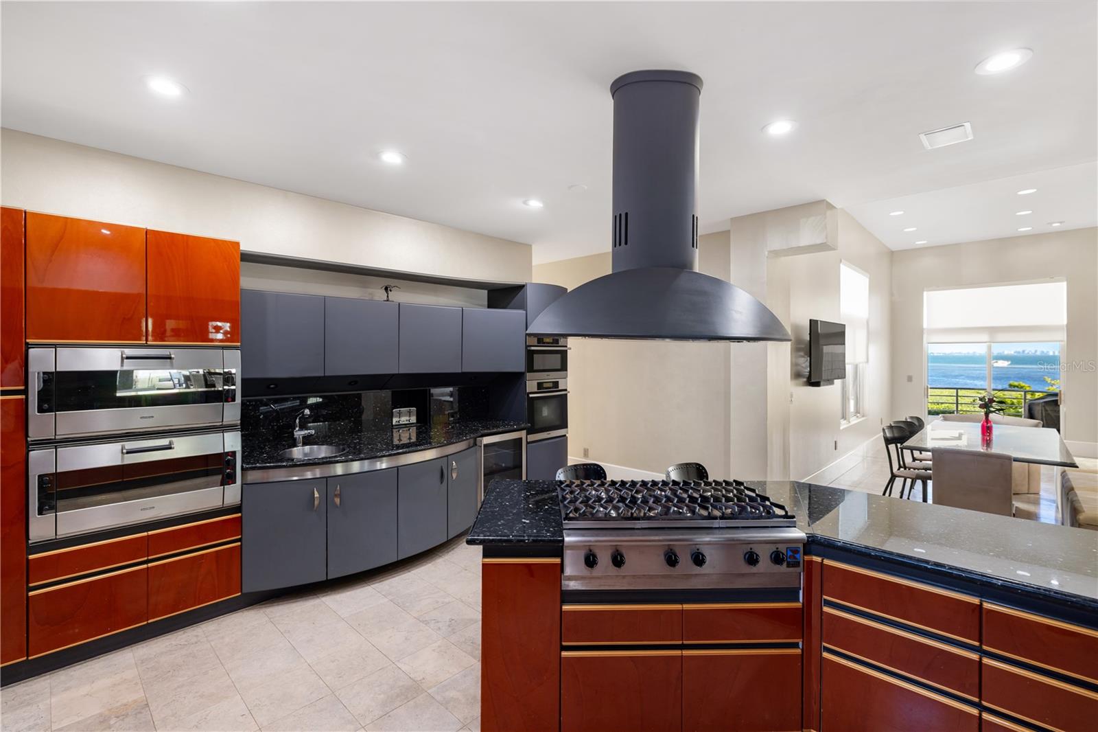 Image 29 of 95 For 5004 64th Dr W