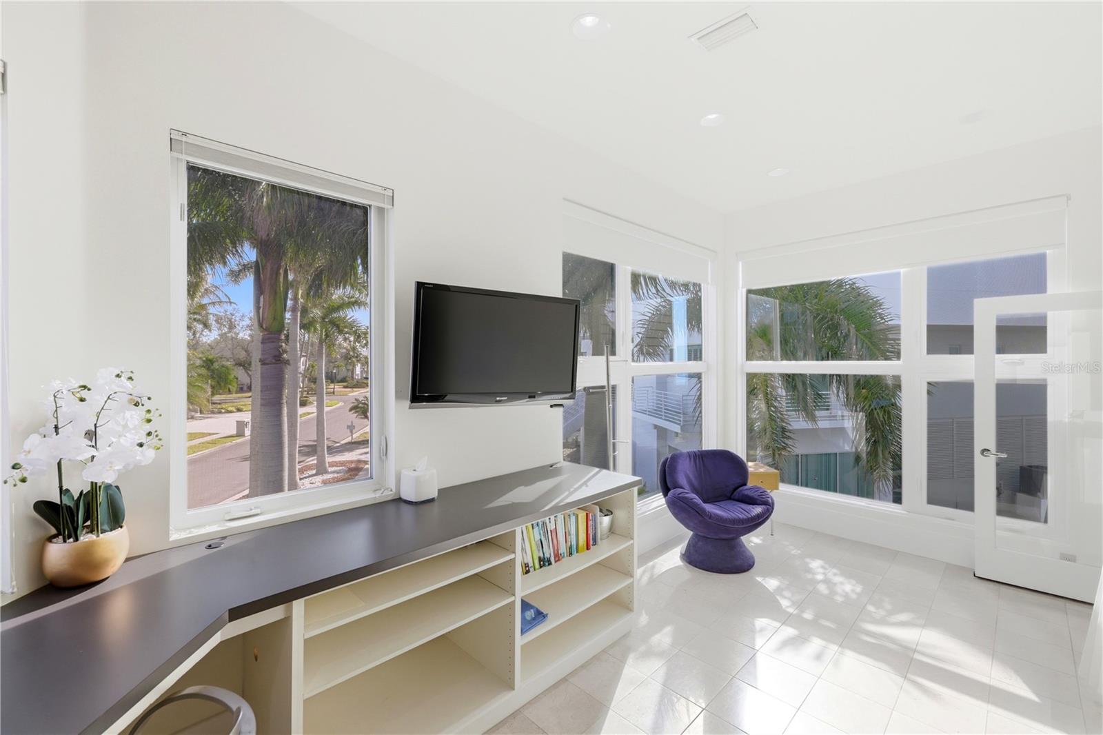 Image 34 of 95 For 5004 64th Dr W