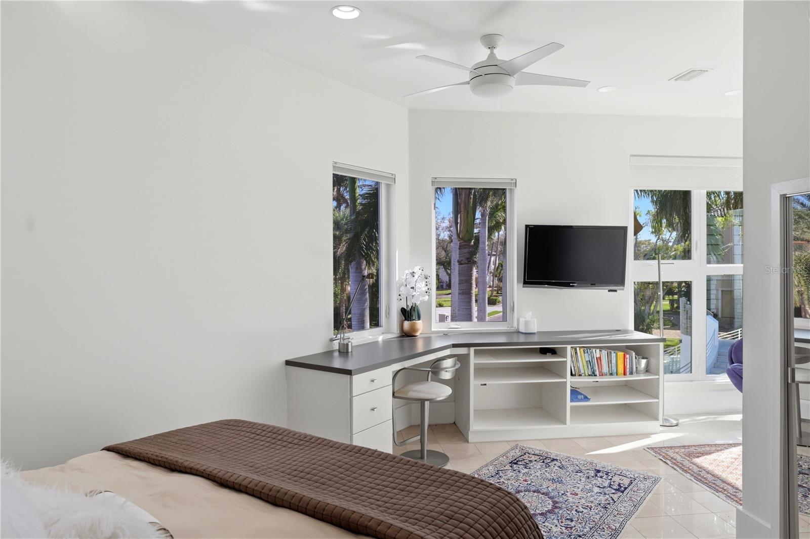 Image 36 of 95 For 5004 64th Dr W