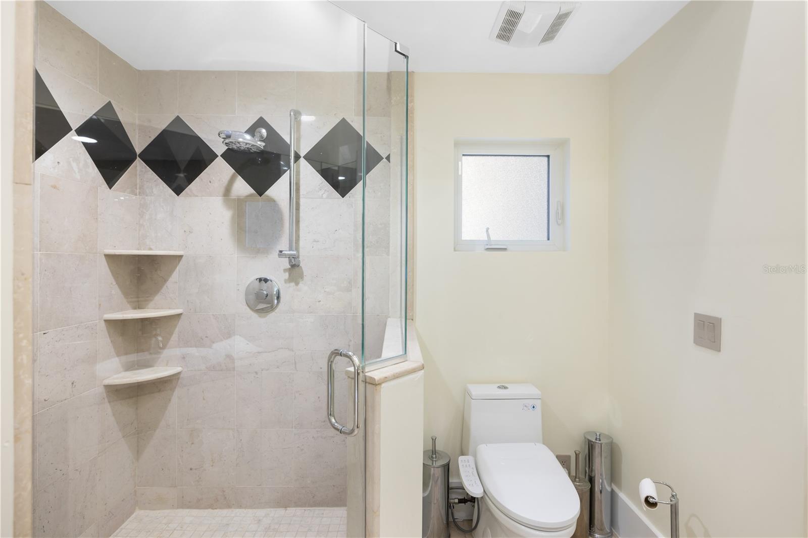 Image 37 of 95 For 5004 64th Dr W