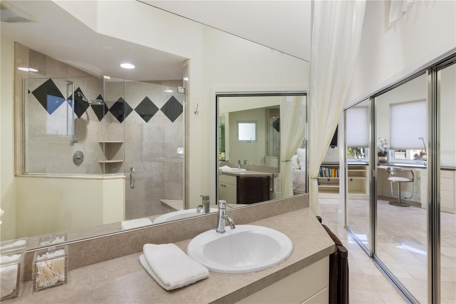 Image 38 of 95 For 5004 64th Dr W