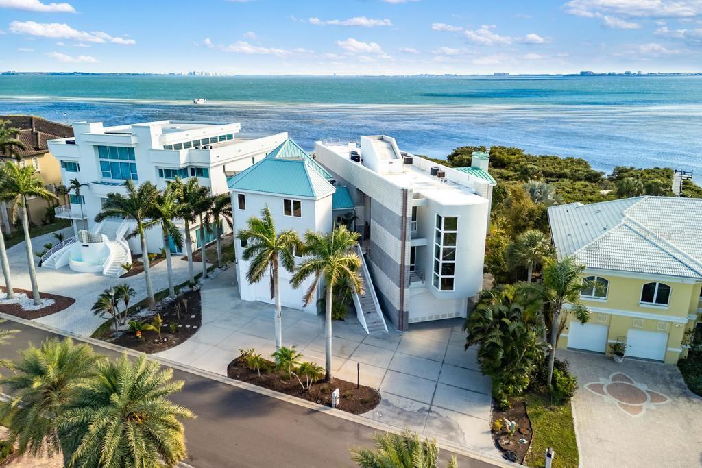 Image 4 of 95 For 5004 64th Dr W