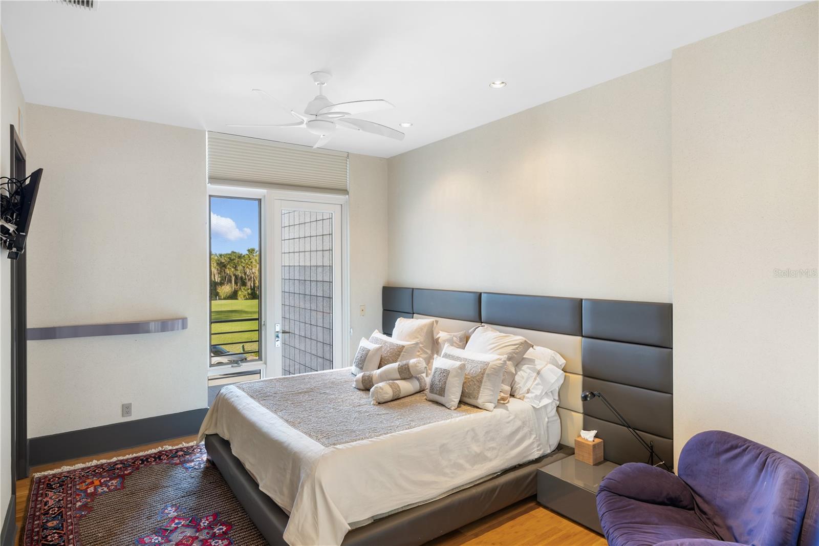 Image 43 of 95 For 5004 64th Dr W