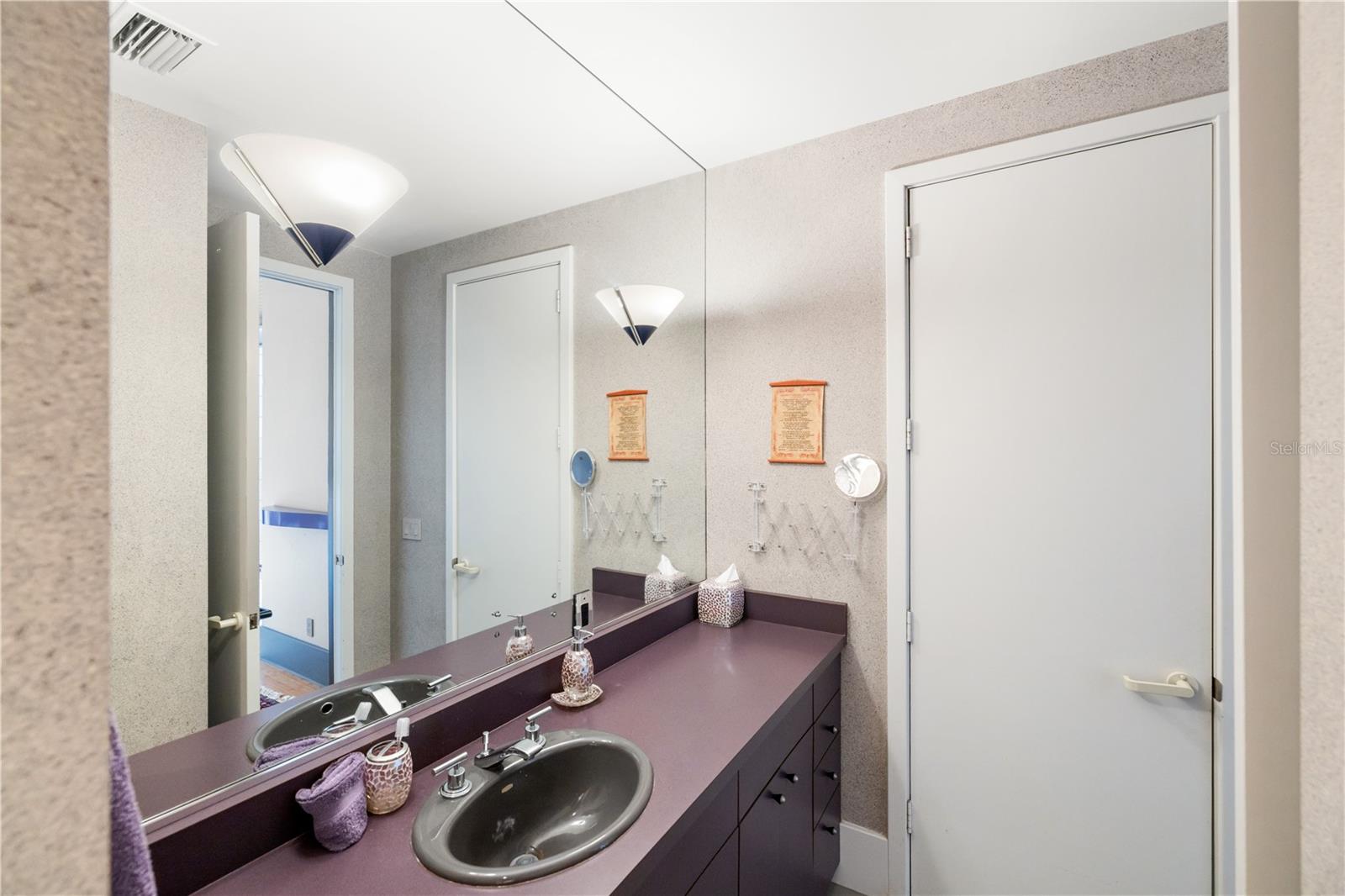 Image 45 of 95 For 5004 64th Dr W