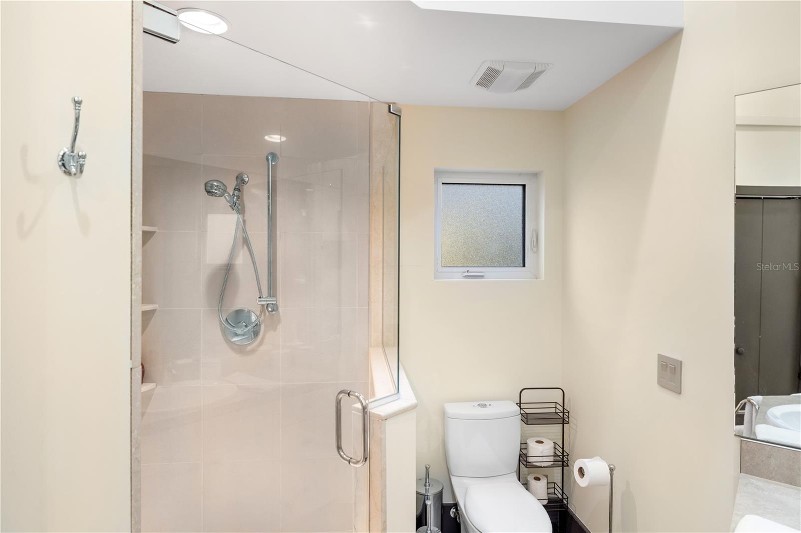 Image 76 of 95 For 5004 64th Dr W