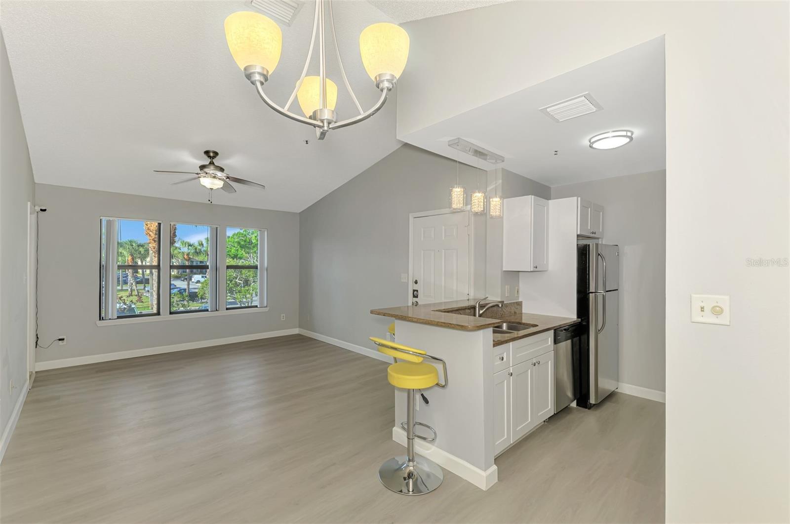 Image 17 of 77 For 4006 Crockers Lake Boulevard 26