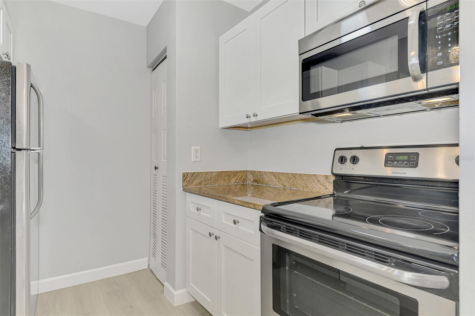 Image 21 of 77 For 4006 Crockers Lake Boulevard 26