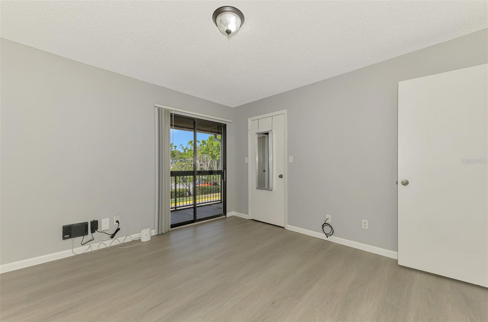 Image 28 of 77 For 4006 Crockers Lake Boulevard 26