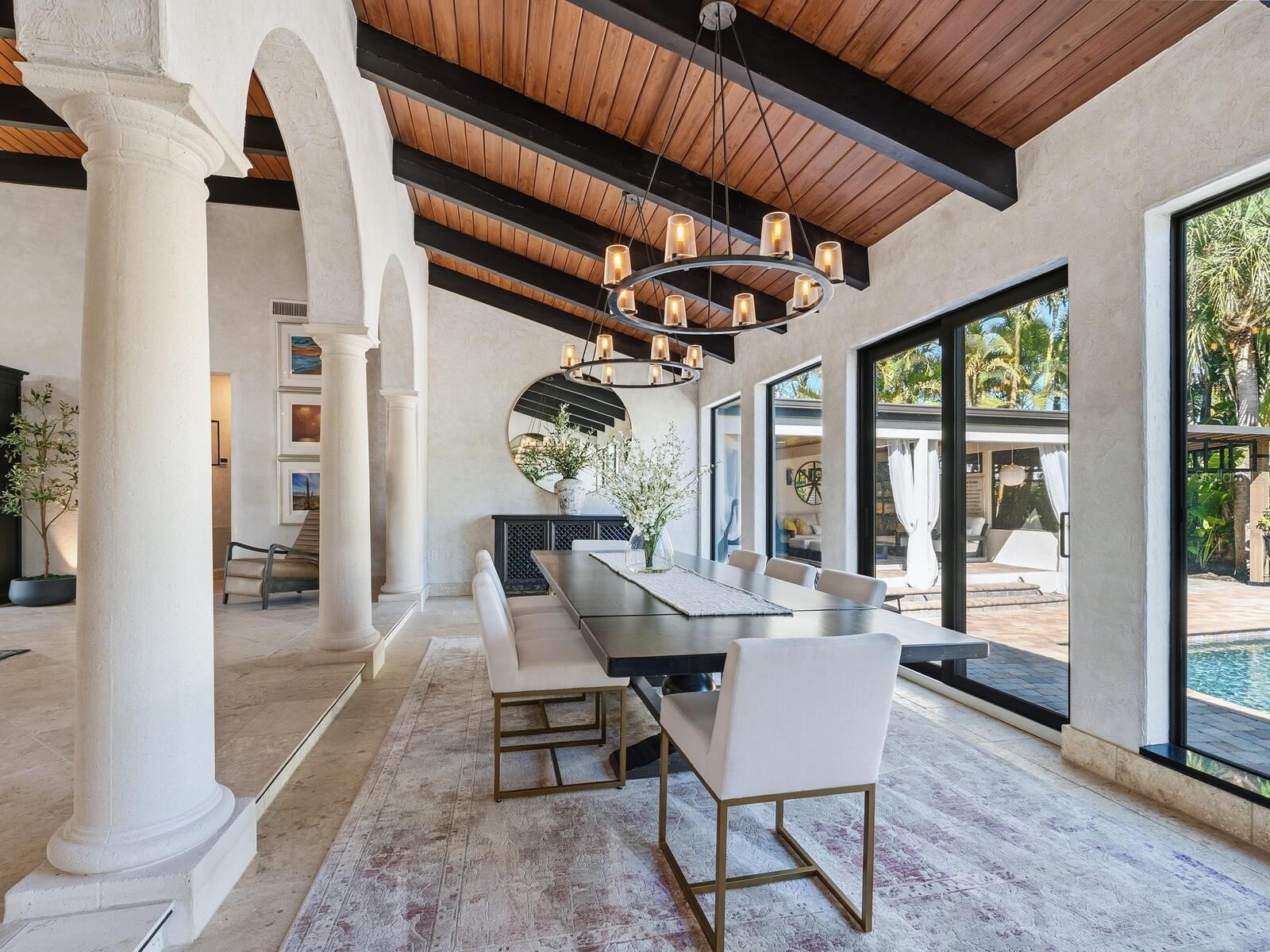 Listing photo id 11 for 319 Bird Key Drive