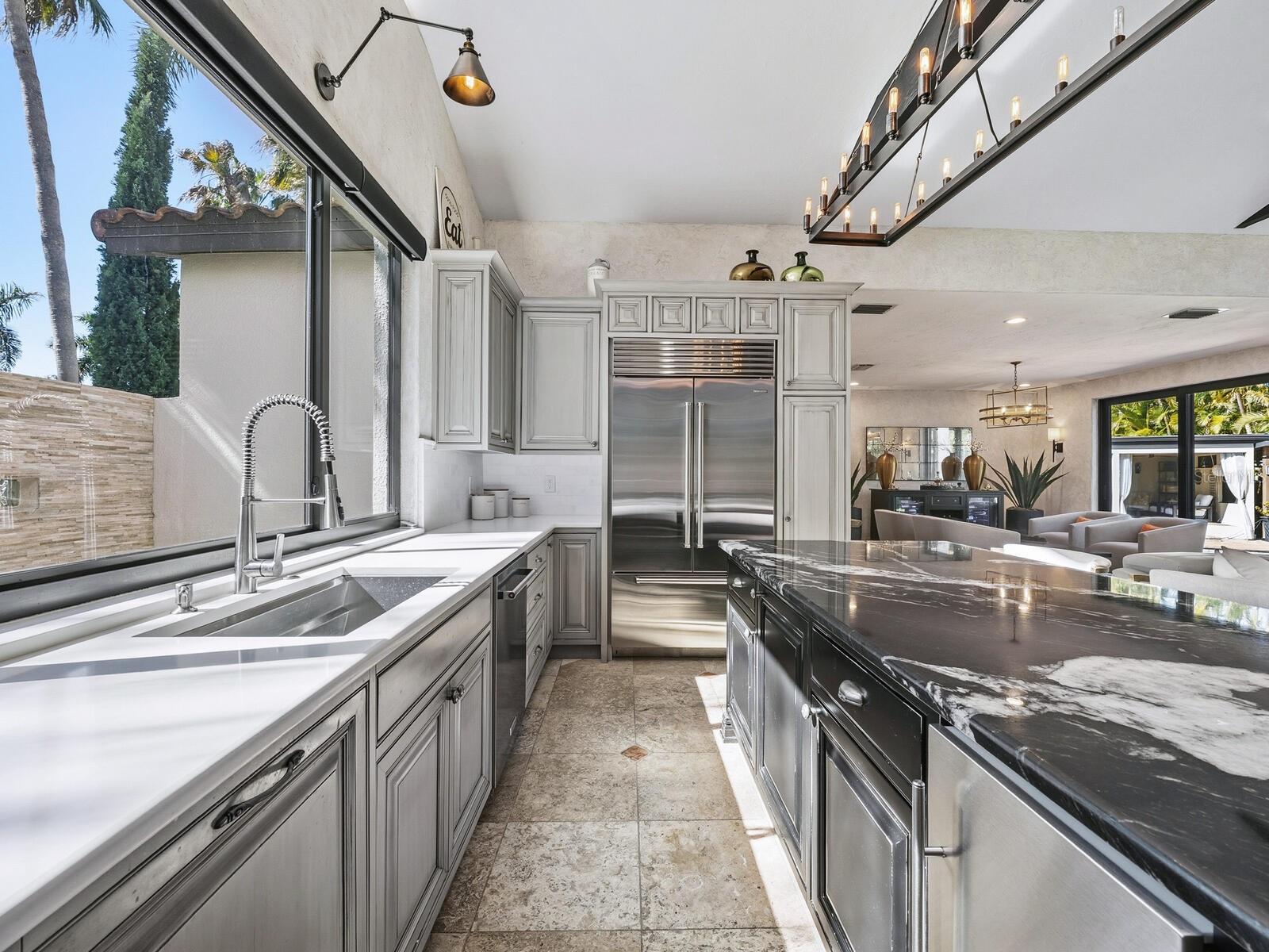 Listing photo id 16 for 319 Bird Key Drive