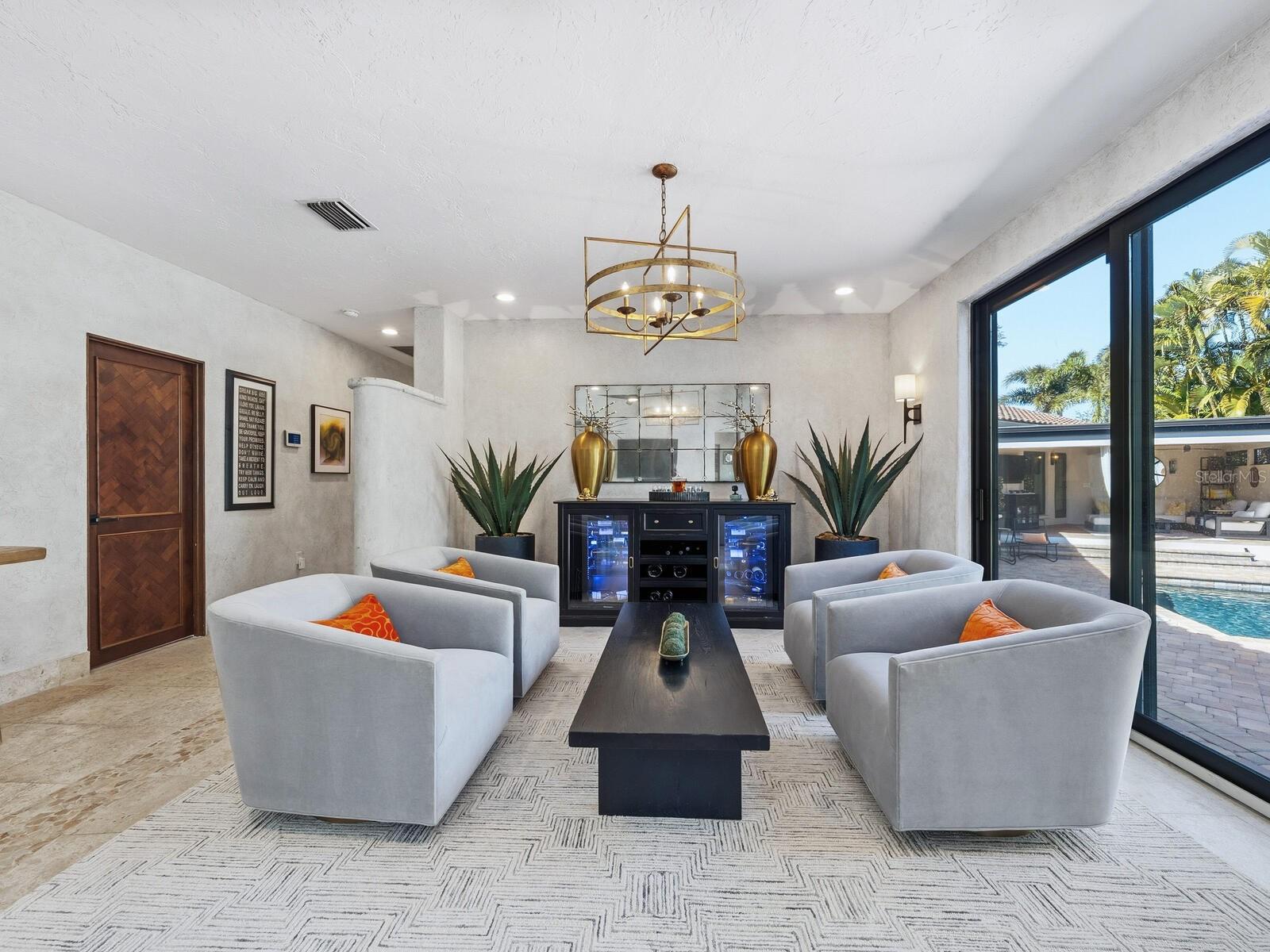 Listing photo id 22 for 319 Bird Key Drive