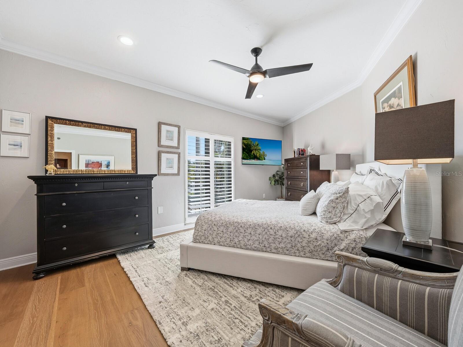 Listing photo id 30 for 319 Bird Key Drive