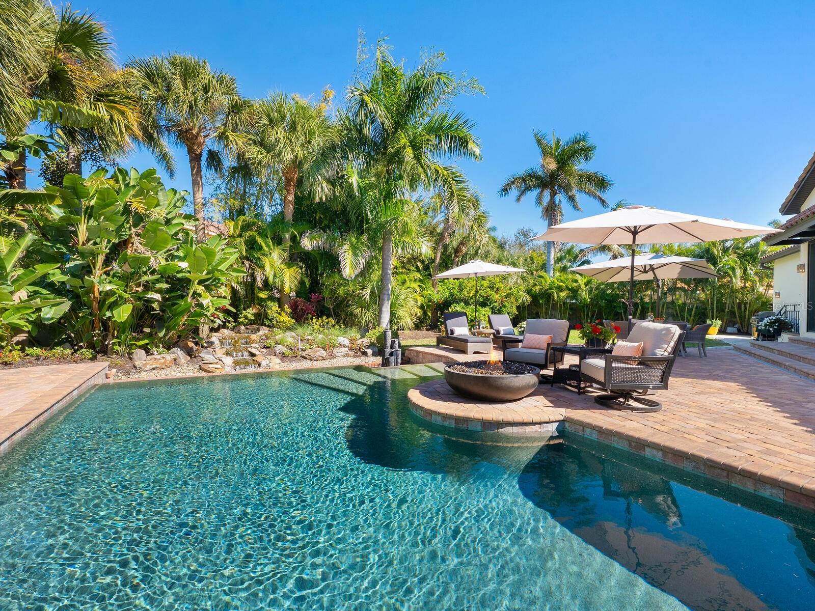 Listing photo id 38 for 319 Bird Key Drive