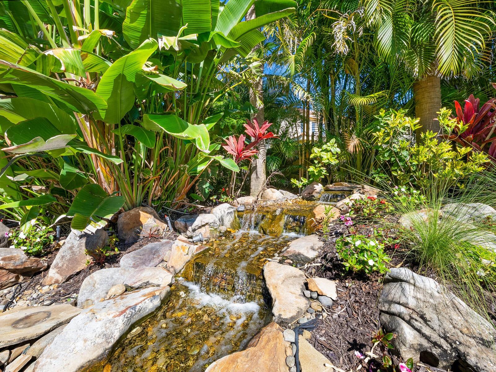 Listing photo id 44 for 319 Bird Key Drive