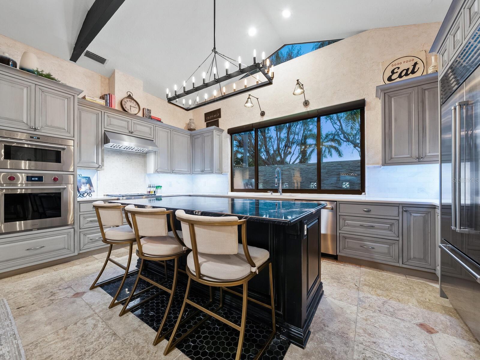 Listing photo id 50 for 319 Bird Key Drive