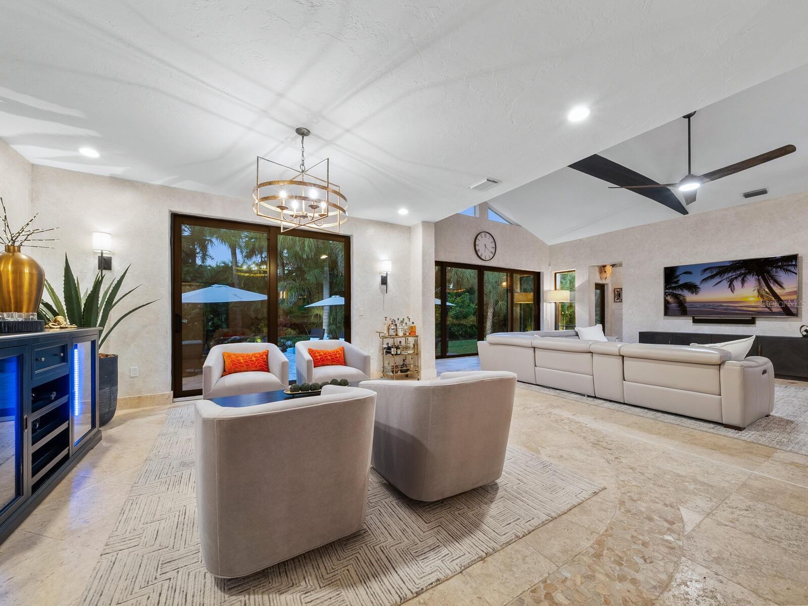 Listing photo id 51 for 319 Bird Key Drive