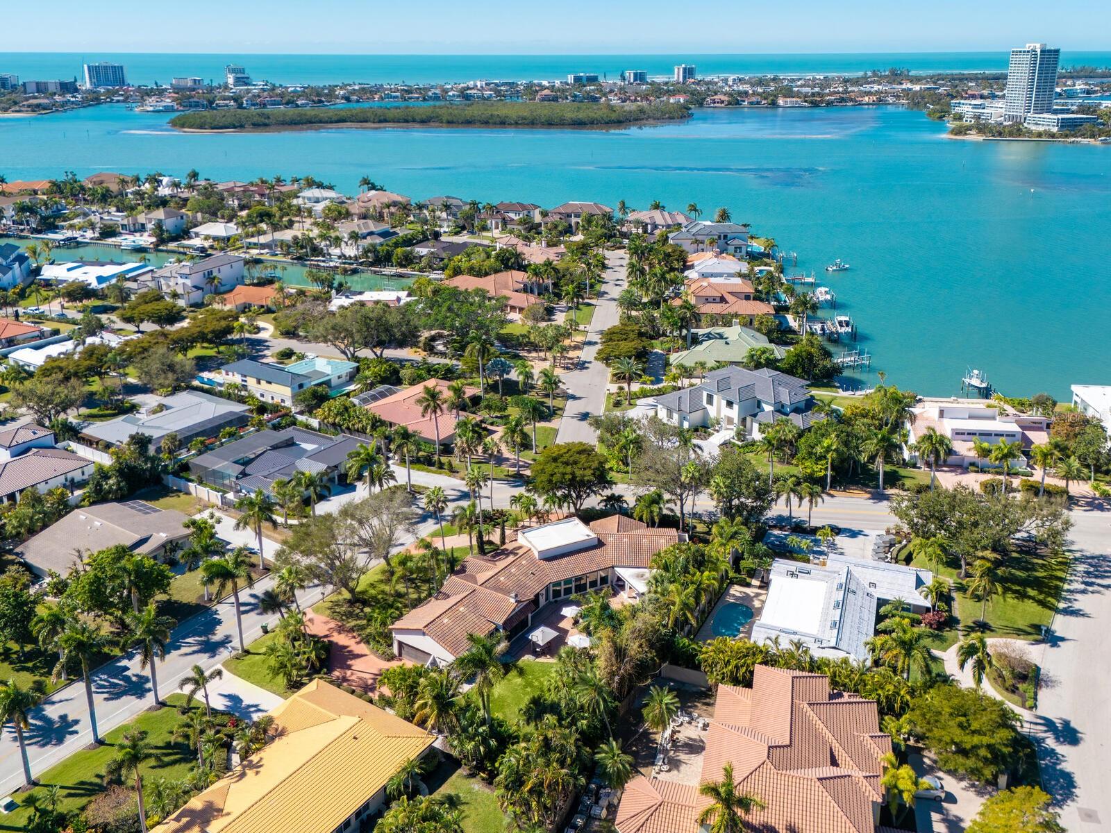 Listing photo id 63 for 319 Bird Key Drive
