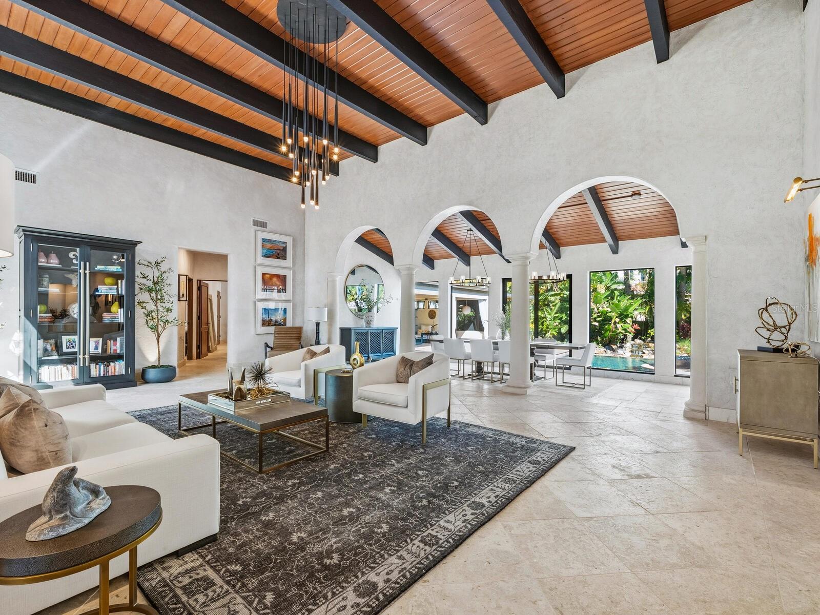 Listing photo id 7 for 319 Bird Key Drive