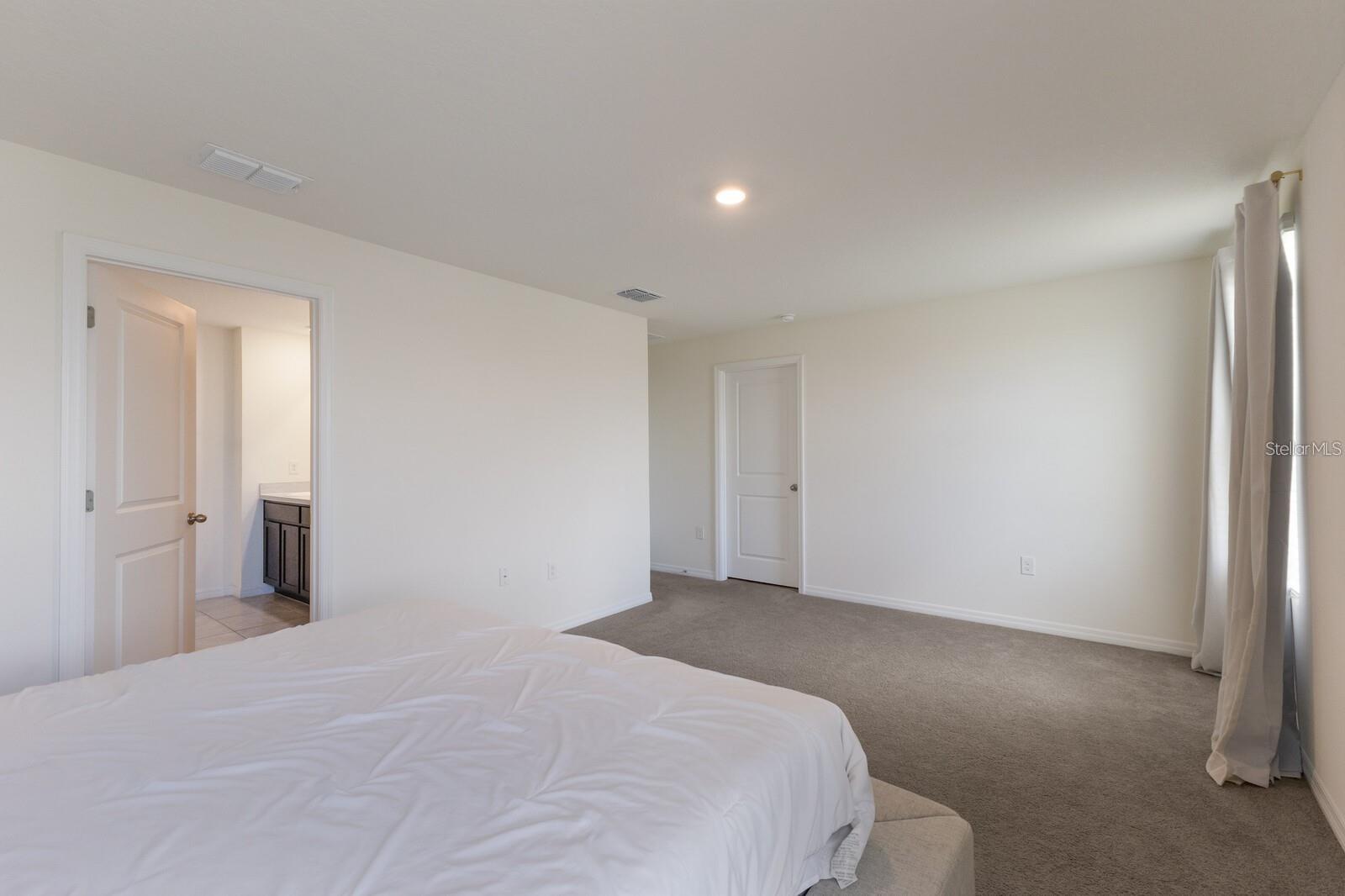 Image 22 of 36 For 2938 Rock Sound Street