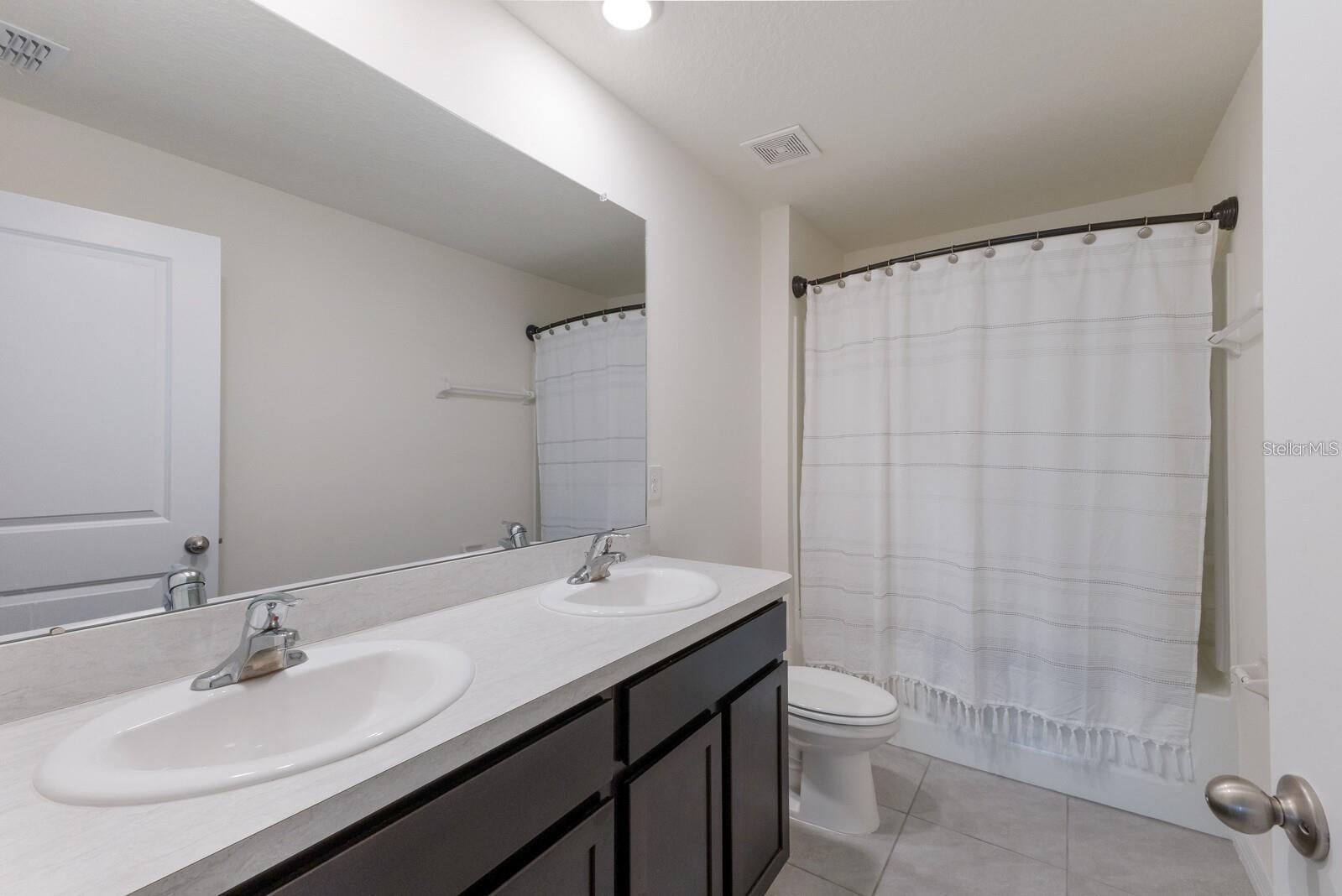 Image 26 of 36 For 2938 Rock Sound Street