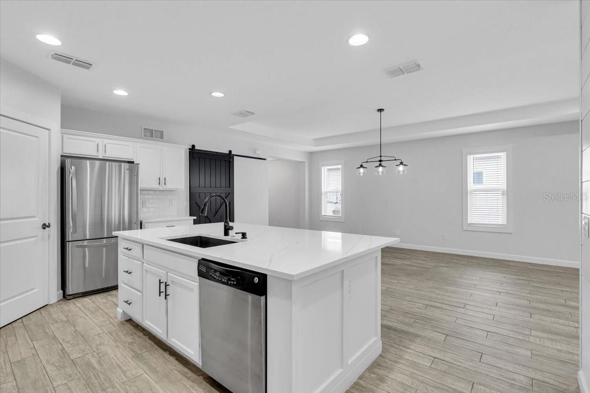 Image 12 of 50 For 11790 Forest Park Circle