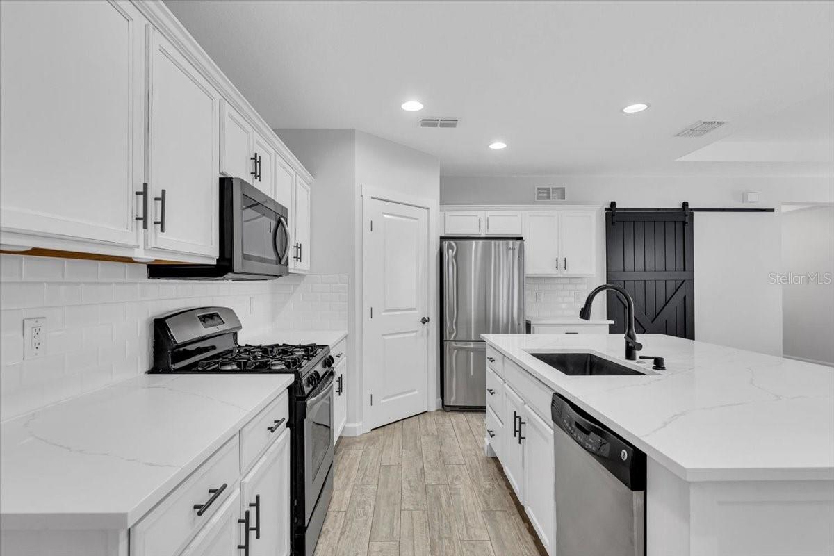 Image 16 of 50 For 11790 Forest Park Circle