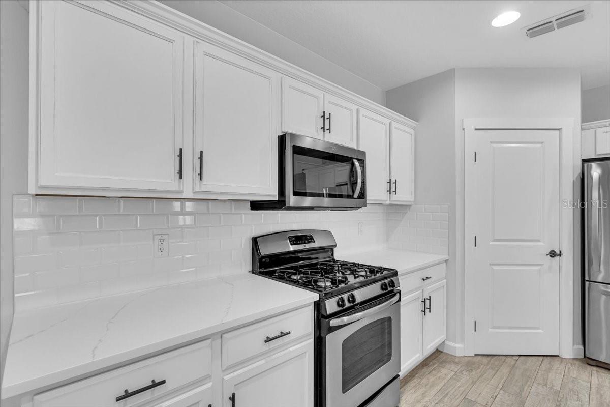 Image 17 of 50 For 11790 Forest Park Circle