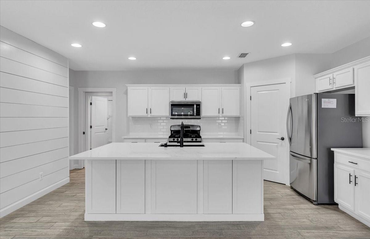 Image 19 of 50 For 11790 Forest Park Circle