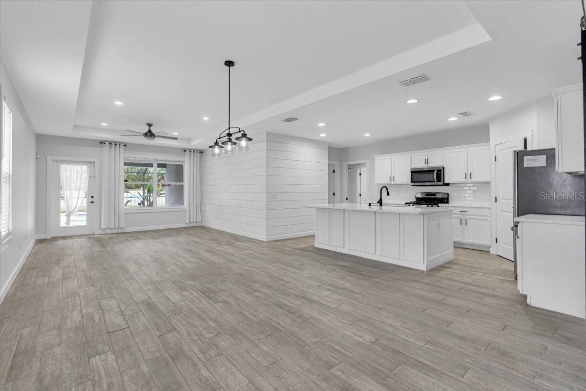 Image 23 of 50 For 11790 Forest Park Circle