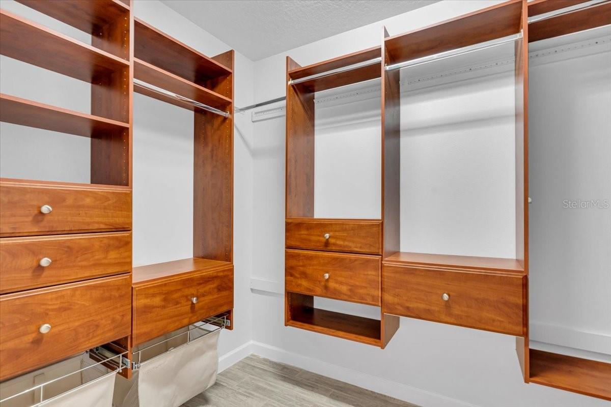 Image 32 of 50 For 11790 Forest Park Circle