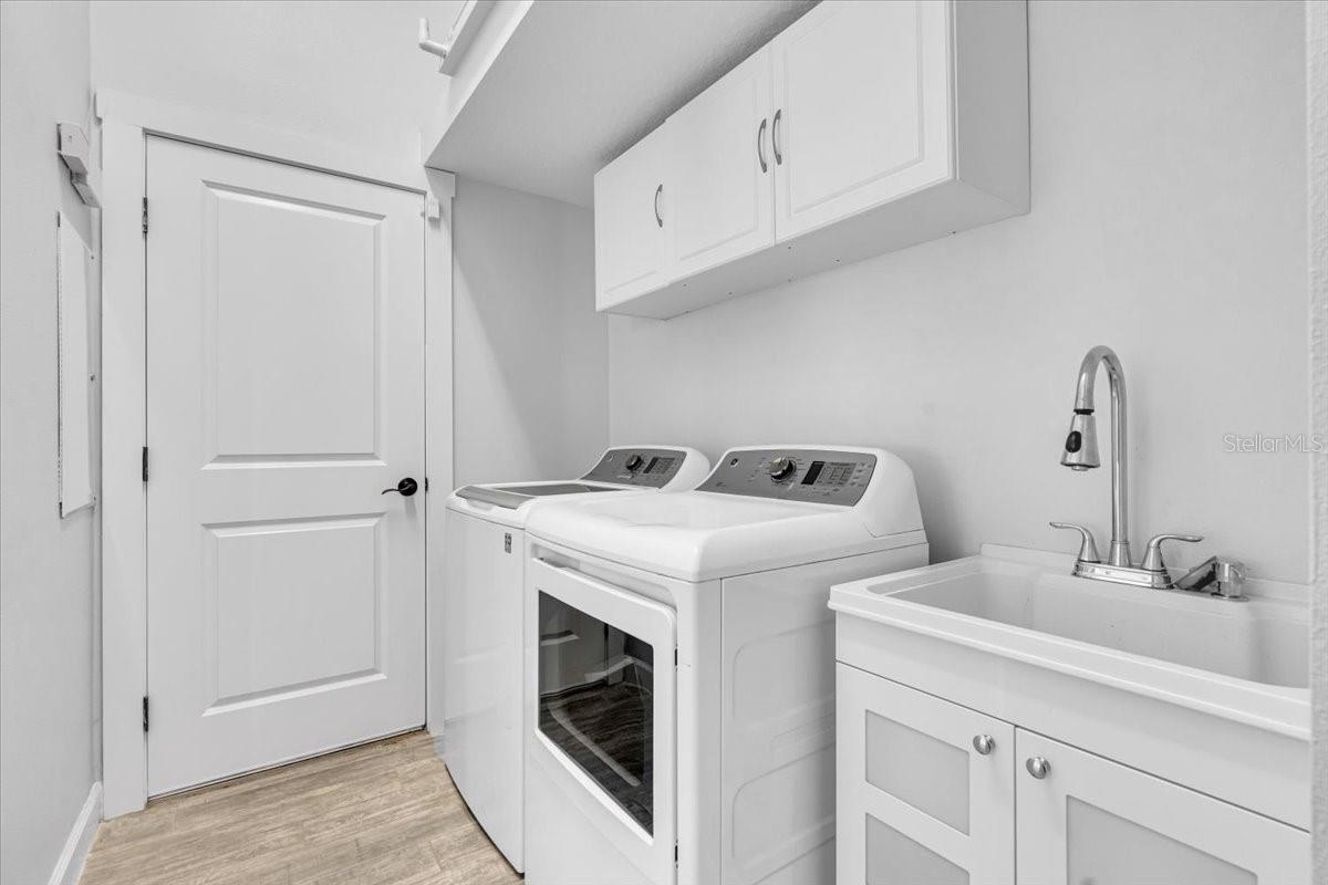 Image 40 of 50 For 11790 Forest Park Circle