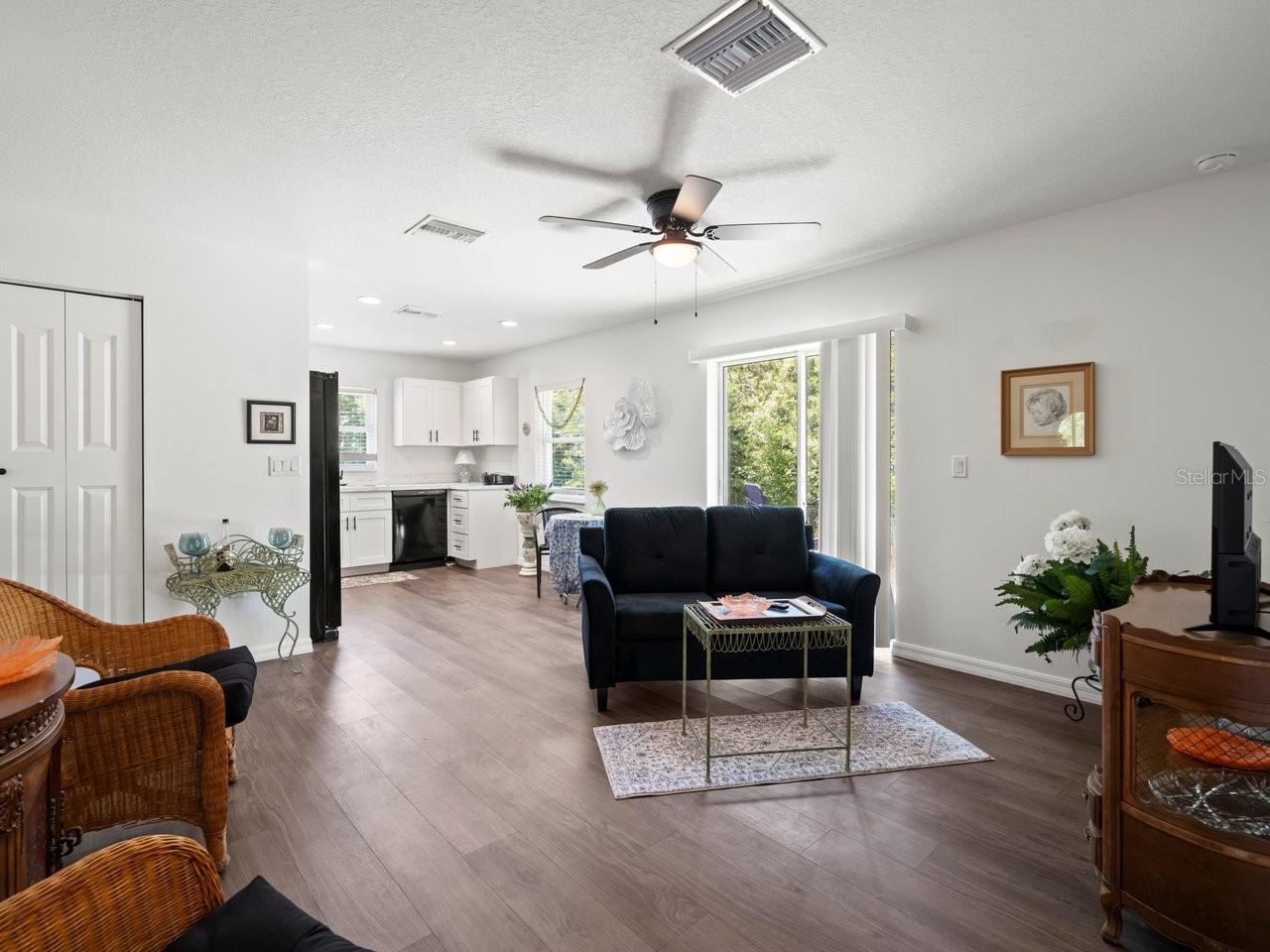 Image 12 of 23 For 5001 Kirkland Avenue