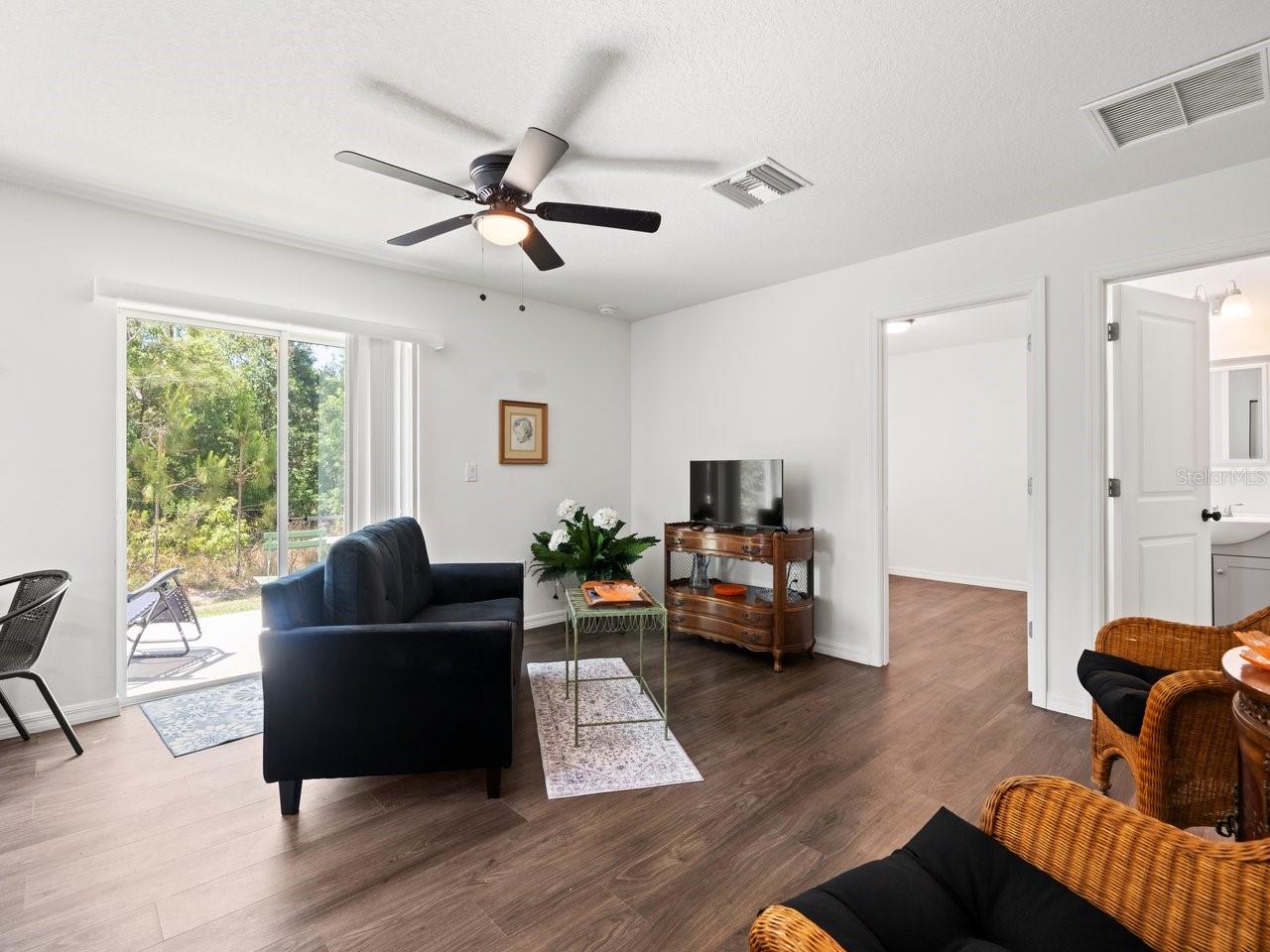 Image 14 of 23 For 5001 Kirkland Avenue