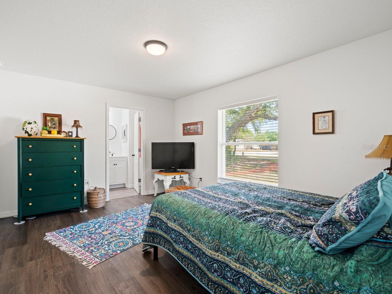 Image 6 of 23 For 5001 Kirkland Avenue