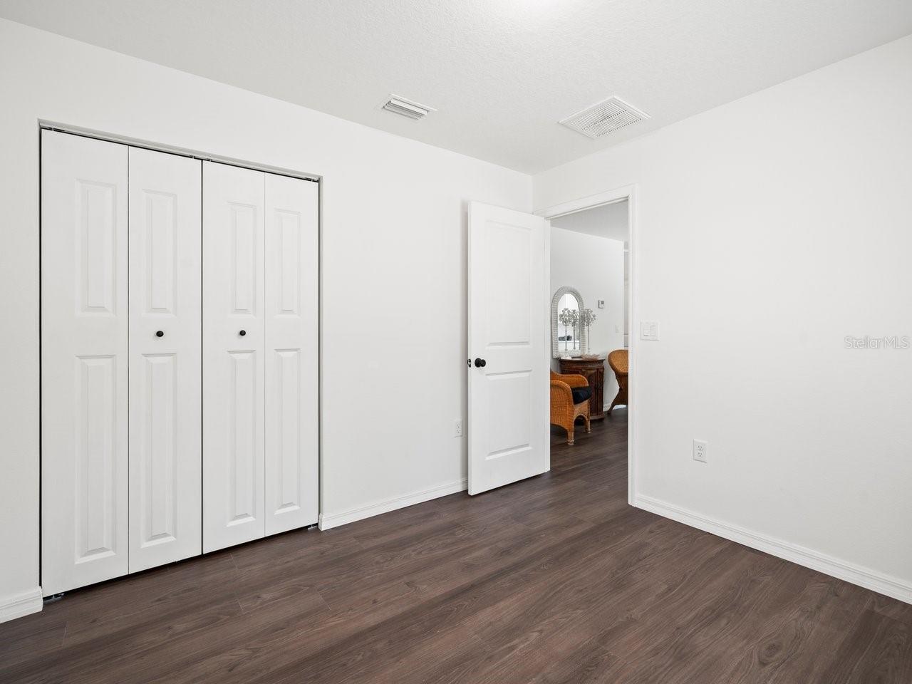 Image 9 of 23 For 5001 Kirkland Avenue