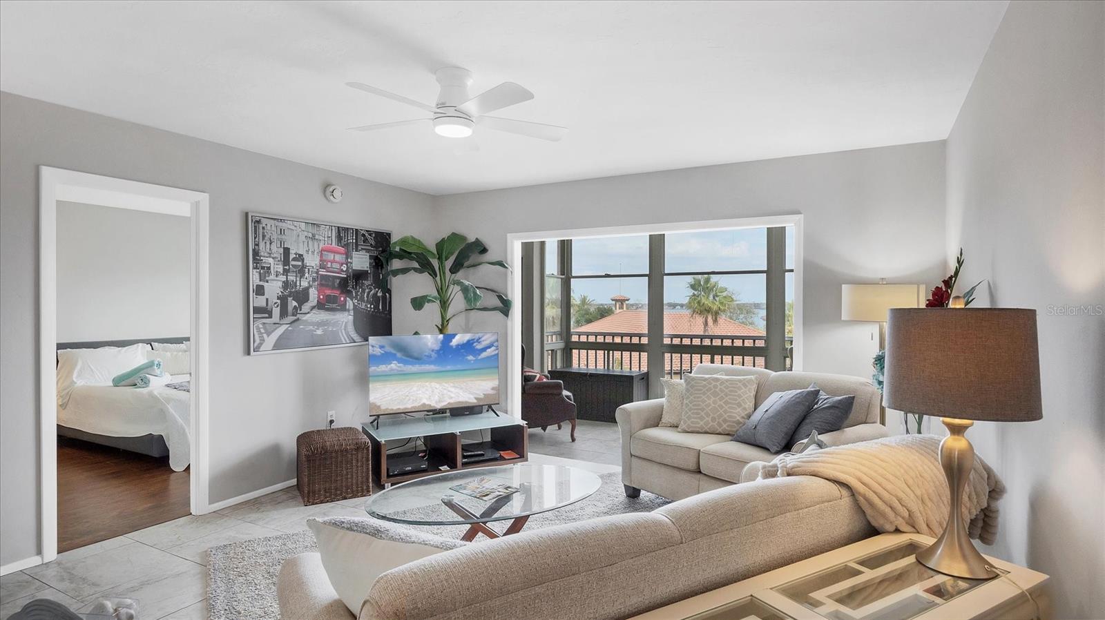 Image 11 of 37 For 8625 Midnight Pass Road 506b