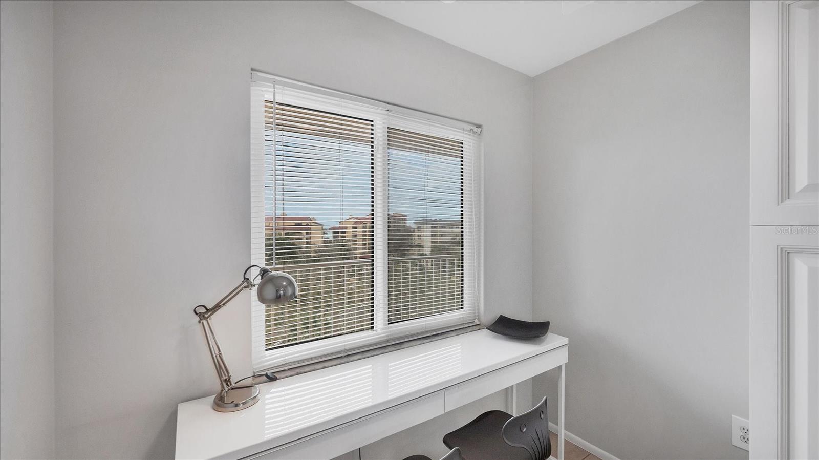 Image 27 of 37 For 8625 Midnight Pass Road 506b