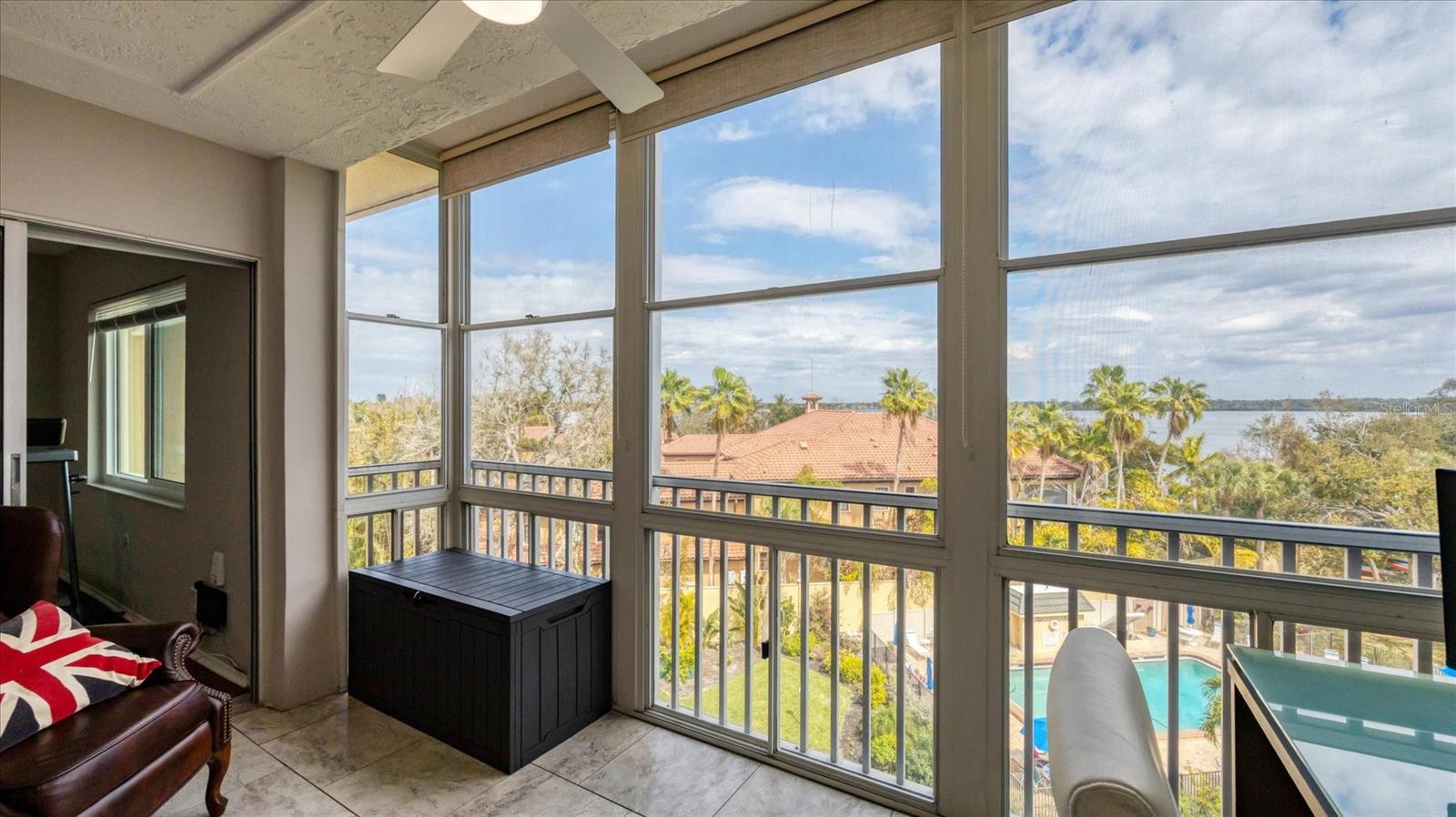 Image 29 of 37 For 8625 Midnight Pass Road 506b