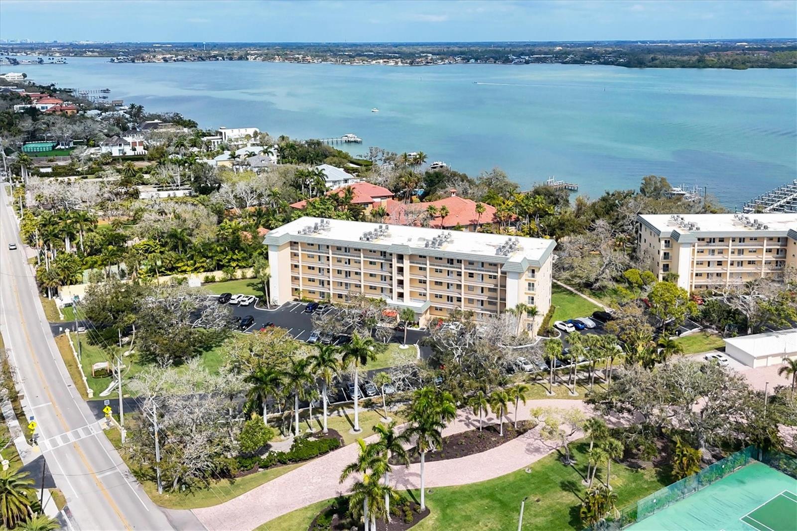 Image 3 of 37 For 8625 Midnight Pass Road 506b