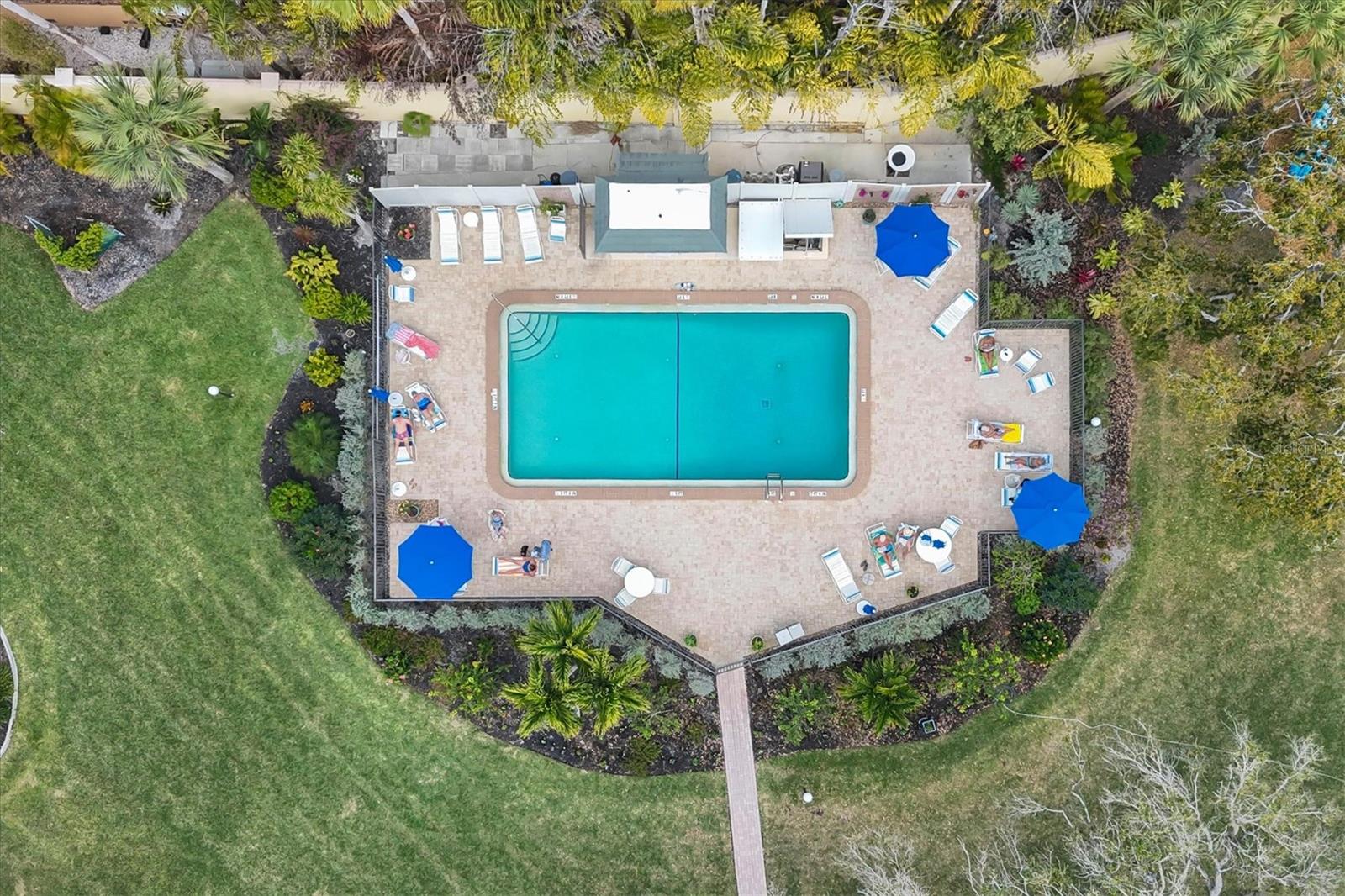 Image 32 of 37 For 8625 Midnight Pass Road 506b