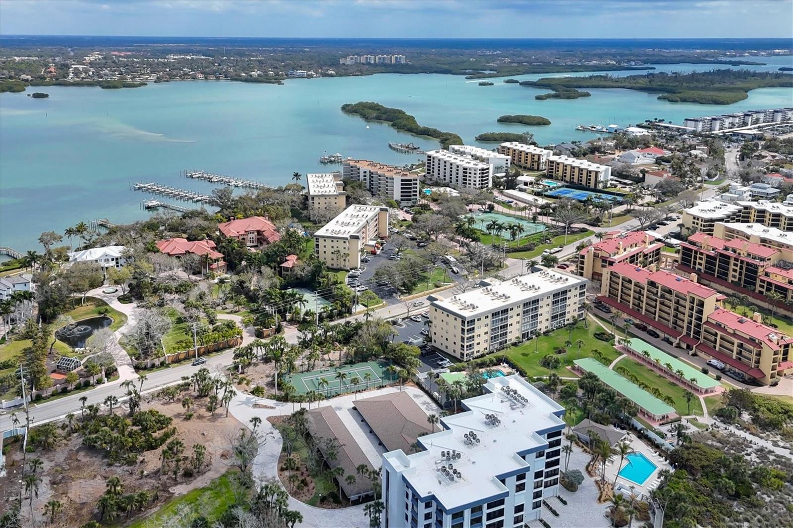 Image 33 of 37 For 8625 Midnight Pass Road 506b