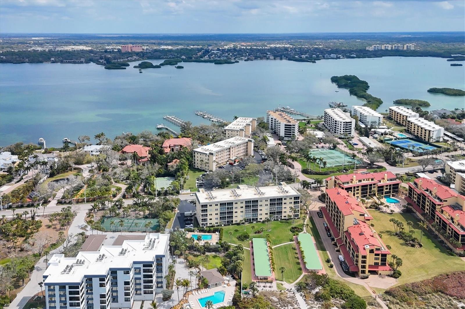 Image 34 of 37 For 8625 Midnight Pass Road 506b