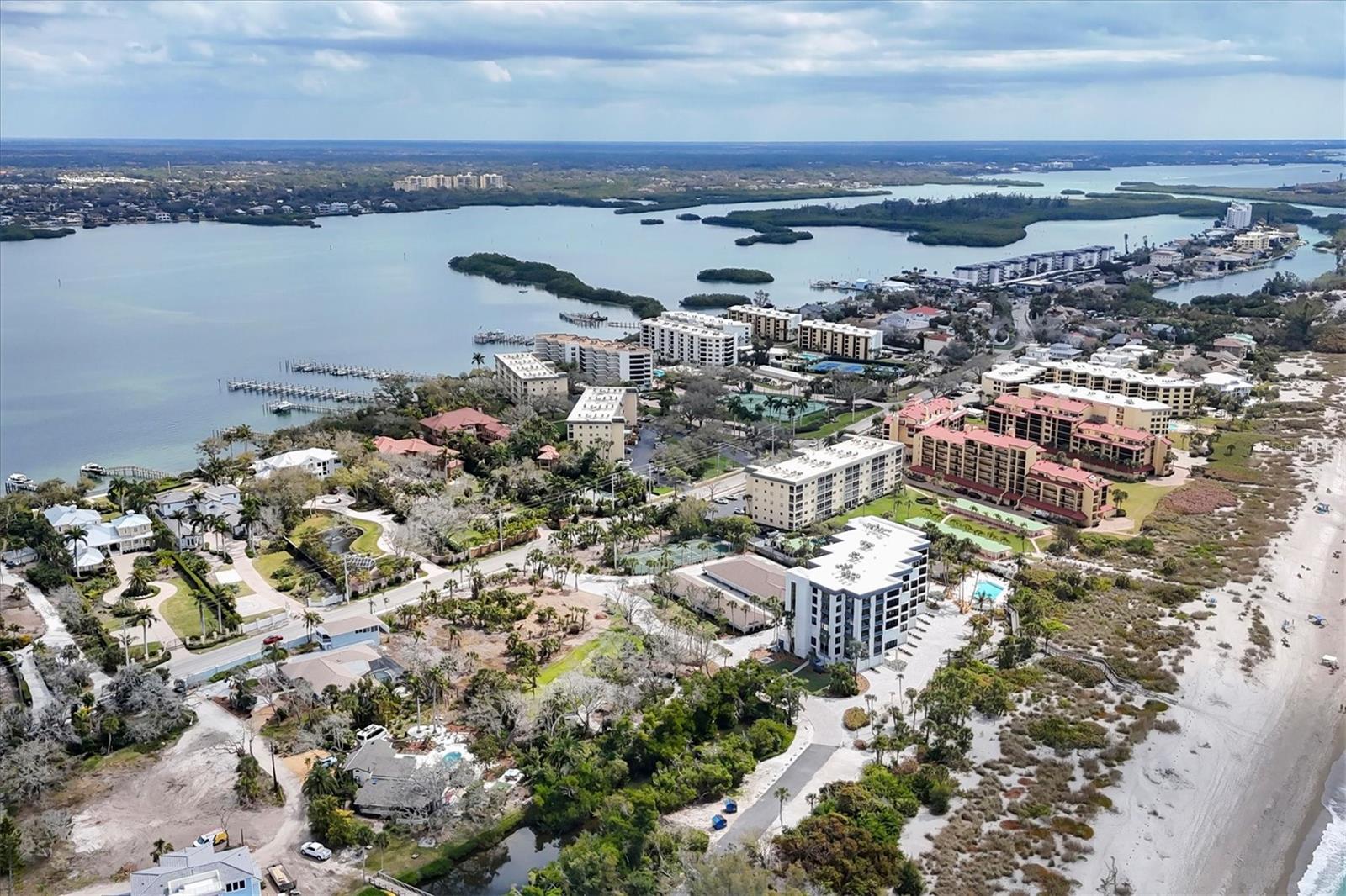 Image 36 of 37 For 8625 Midnight Pass Road 506b