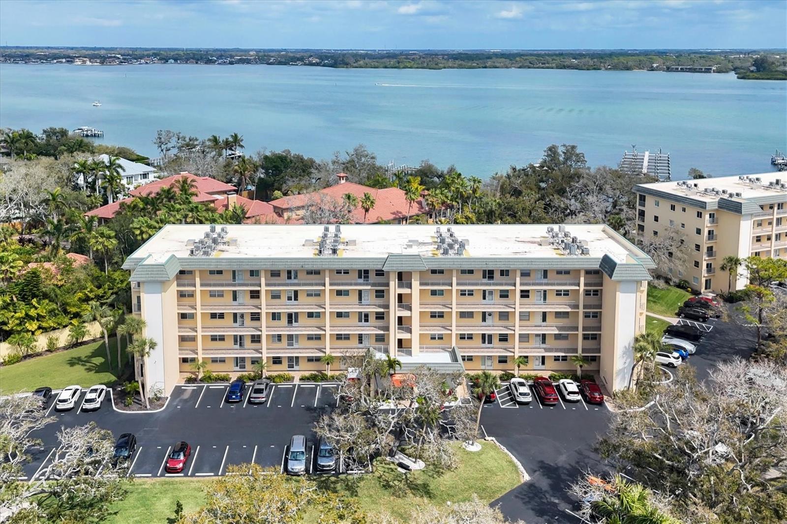 Image 5 of 37 For 8625 Midnight Pass Road 506b