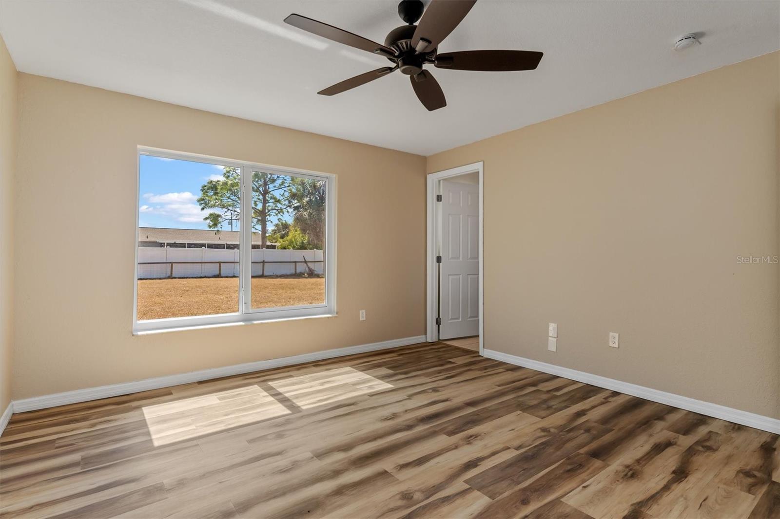 Image 12 of 27 For 18019 Avonsdale Circle