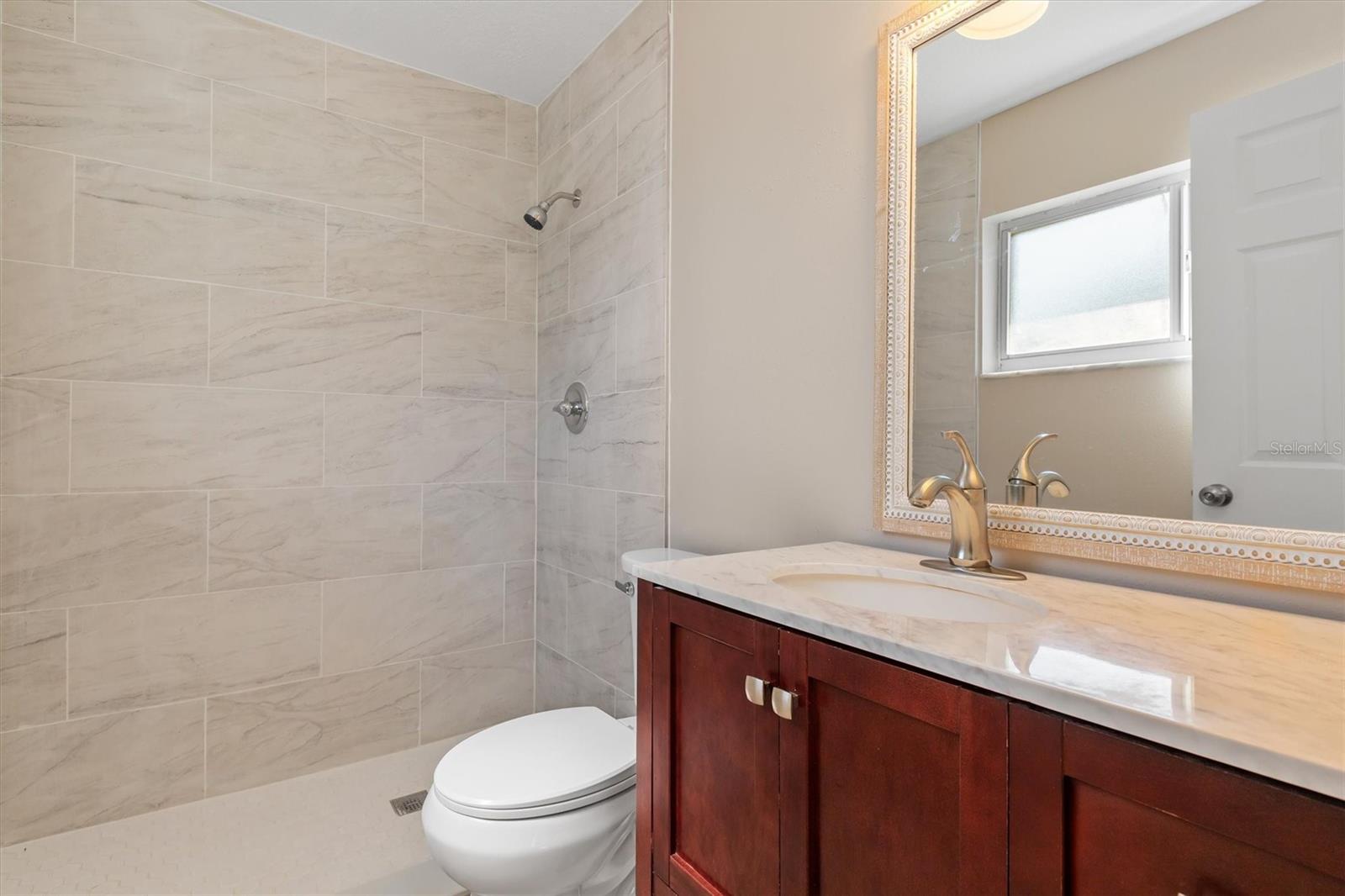 Image 14 of 27 For 18019 Avonsdale Circle