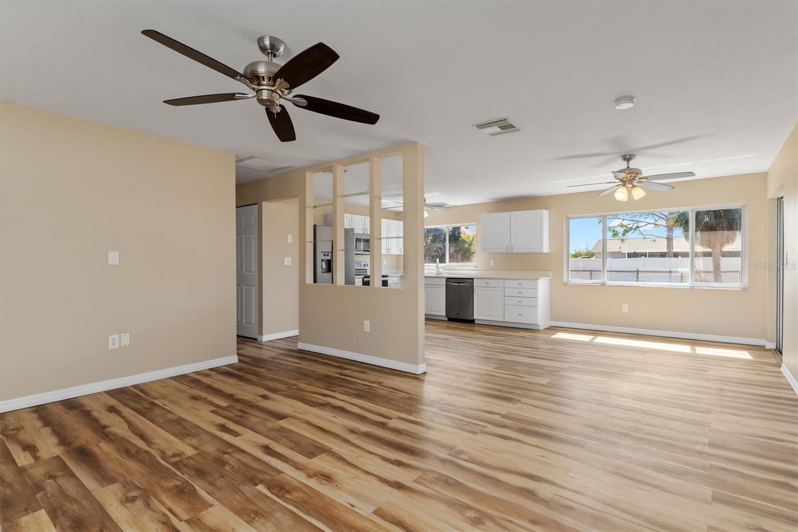 Image 3 of 27 For 18019 Avonsdale Circle