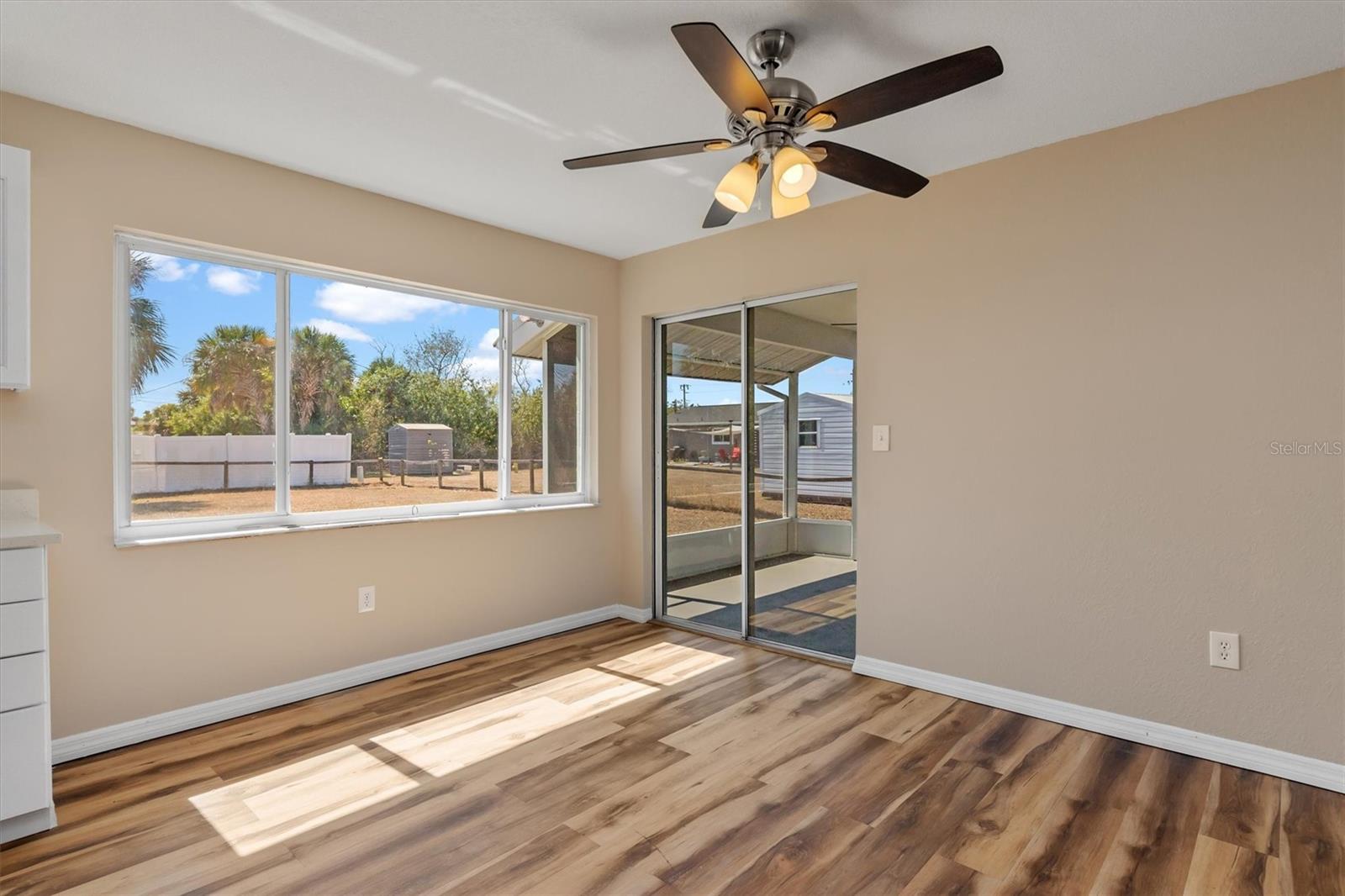 Image 6 of 27 For 18019 Avonsdale Circle