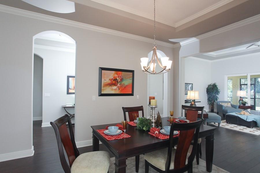 Image 12 of 86 For 904 Riverscape Street